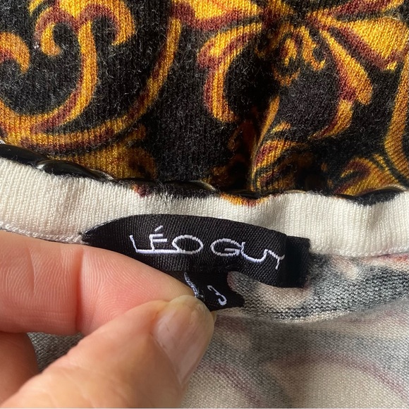 ♥️PARIS—‘Leo Guy’ VERY cool Knit Dress … Versace- Esq print — Soft & Stretchy ♥️ - Picture 4 of 15